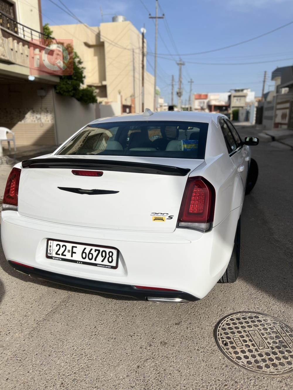 کرایسلەر 300